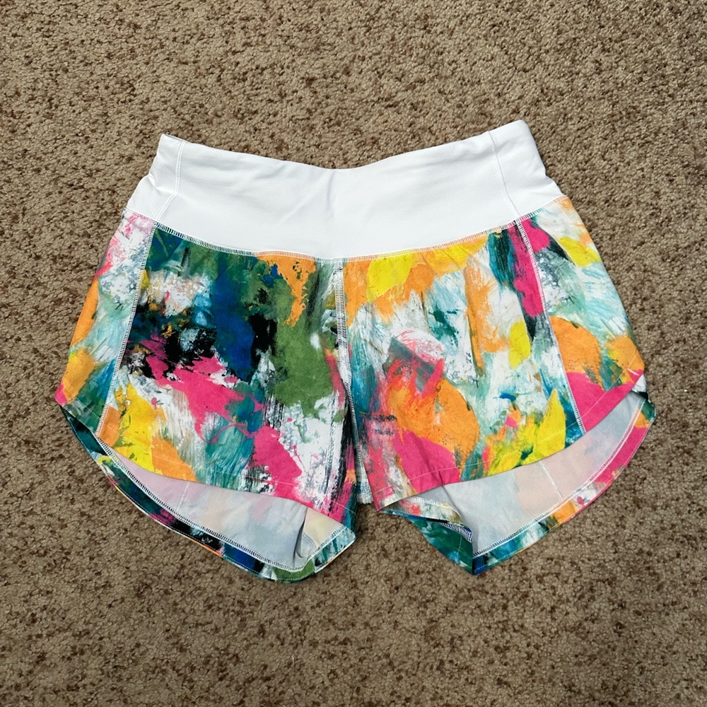 Lululemon RARE Speed Up
Mid- Rise Lined
Short 4" No Limits White Multi in size 2